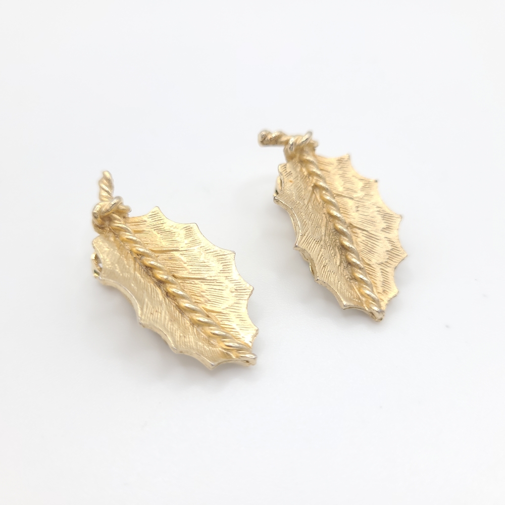 Coro Vintage Gold Tone Leaf Clip-On Earrings
